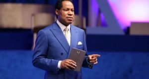 “If You Refuse To Open Church Due To Infection, You Were Never A Believer” – Pastor Chris Oyakhilome Pastor Chris Oyakhilome Blast Pastors That Are Yet To Reopen Church