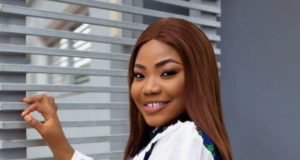 “She’s Amazing” – Nigerian Artiste Davido Hails Mercy Chinwo’s Music Davido hails Mercy Chinwo