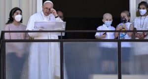 Pope Francis Expected To Spend Few More Days In Rome Hospital After Surgery Pope Francis Rome Hospital Stay Extended After Surgery