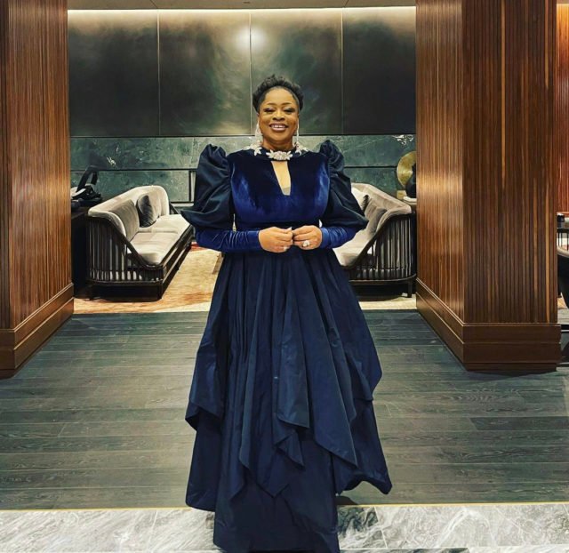 Gospel Veteran Sinach Presents "Song Of The Year" Plaque At Dove Awards 2021