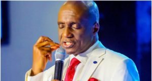 “Rich People Don’t Switch On Their Phones In Church” – Pastor Ibiyeomie Blast Believers Who Answer Call During Service Pastor Ibiyeomie On Phone Calls During Service In Church