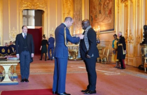 British-Nigerian Gospel Singer Muyiwa Olarewaju Receives 2020 OBE Medal From Prince William Gospel Artiste Muyiwa Olarewaju Honored With OBE Medal By Prince William