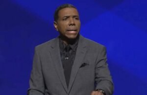 US Clergyman Creflo Dollar Apologizes & Makes Corrections To Teachings On Tithe Creflo Dollar Apologizes For Tithe Teachings From Past, Makes Correction