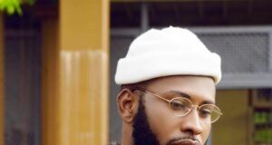 Prolific Act Limoblaze Gets Silver Plaque From YouTube For Reaching Over 100K Subscribers Limoblaze Receives YouTube Silver-plaque
