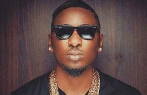 “It Is Only Jesus” – Popular Mainstream Artiste Pepenazi Takes Gospel To The Street - Pepenazi Seen Preaching The Gospel On The Streets