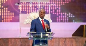 Bishop Oyedepo Distributes Relief Materials To Flood Victims In Kogi Kogi Flooding: Oyedepo Distributes Relief Materials To Victims
