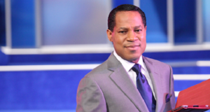 Igbinedion University Grants Pastor Chris Oyakhilome Honourary Doctorate Degree – Renames Teaching Hospital After Clergy Igbinedion University Honors Oyakhilome With "Doctor of Science"
