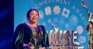 Sinach Wins Artiste Of The Year (Africa) At Praise Achievement Awards In Ghana Sinach Wins Honorary Award