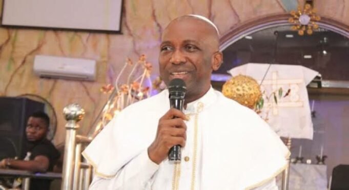 Primate Elijah Ayodele Predicts Dollar Rate May Drop To ₦900 Under President Bola Tinubu’s Reign Elijah Ayodele Predicts Dollar Drop