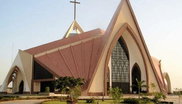 Nigerian Church Donates Food Items