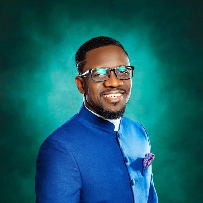Preye Odede Gifts Band Leader New Car & N1m Each To Two Others Preye Odede Gifts Band-Leader A Car