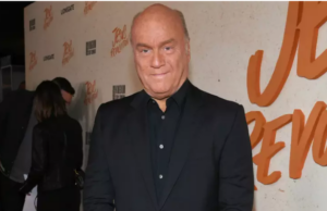 Pastor Greg Laurie To Host “Jesus Revolution” Baptism At Pirates Cove Beach Pastor Greg Laurie