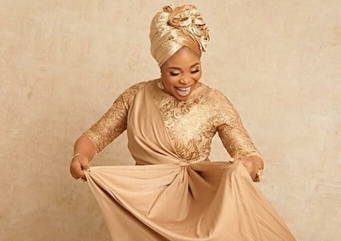 Veteran Gospel Singer Tope Alabi Added To BoomPlay Golden Club For Surpassing 100M Streams Tope Alabi: Gospel Singer Surpasses 100M Streams On Boomplay