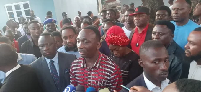 Pastor Paul Enenche Visits Collapse Scene Of Dunamis Church In Markurdi Dunamis Church Collapse: Pastor Paul Enenche Visits Scene