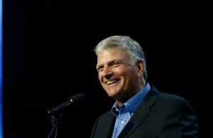 Franklin Graham Denounces Pope Francis Stance On Same-Sex Marriage Franklin Graham Criticize Pope Francis