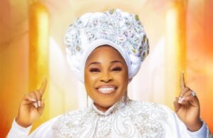 #SelahMusicVid: Tope Alabi | Sami Iyin Gospel Minister Tope Alabi Finally Shares “Oluwa Ni: The Spontaneous Worship” EP
