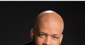 American Gospel Artiste James Fortune Gives Praises To God As Wife & Kids Survive Ghastly Motor Accident James Fortune Wife Survive Accident