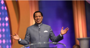 Pastor Chris Oyakhilome Says Santa Claus Corrupted, Calls For Ban In Churches Pere Egbi Shares Miracle