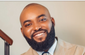 Gospel Artiste Neon Adejo Receives Silver Plaque From YouTube For Surpassing 100K Subscribers Neon Adejo Gets YouTube Plaque