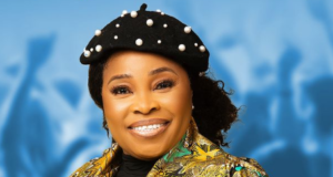 Tope Alabi Shares Food & Clothing To Celebrate 55th Birthday Tope Alabi Shares Food