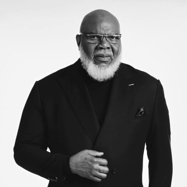 T.D Jakes Suffers Health Incident