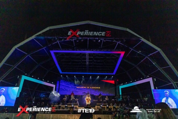 Photos: Moments From “The Experience 19” Featuring Dunsin Oyekan, Ebuka Songs, Nathaniel Bassey, Bidemi Olaoba & More The Experience 19