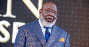 Bishop T.D Jakes Steps Aside And Passes Potters House Legacy To Daughter T.D Jakes Steps Down As Potters Pastor