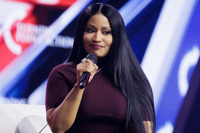 50,000+ Sign Petition To Deport Nicki Minaj Over Anti-Transgender Remarks Petition Signed To Deport Nicki Minaj