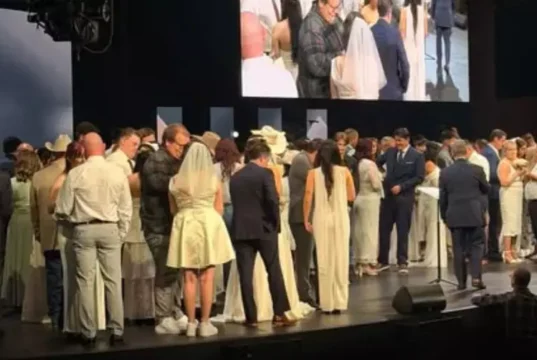 52 Couples Marry After Texas Pastor Urges Cohabiting Partners To Tie The Knot 52 Couples Marry